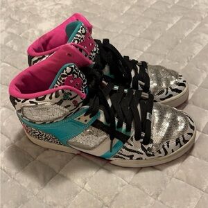 size 8.5 Osiris shoes